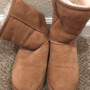 UGGs - size 7